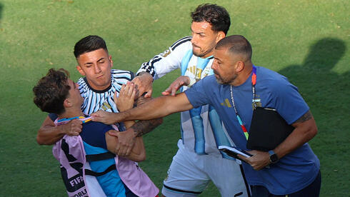 Heavy penalties for Argentina: Paredes suspended for 10 games following World Cup final incidents - Ynetnews thumbnail