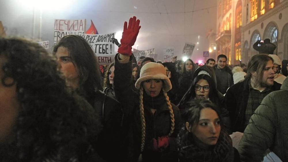 Поколение Z выходит на улицы мира, требуя перемен и лучшей жизни