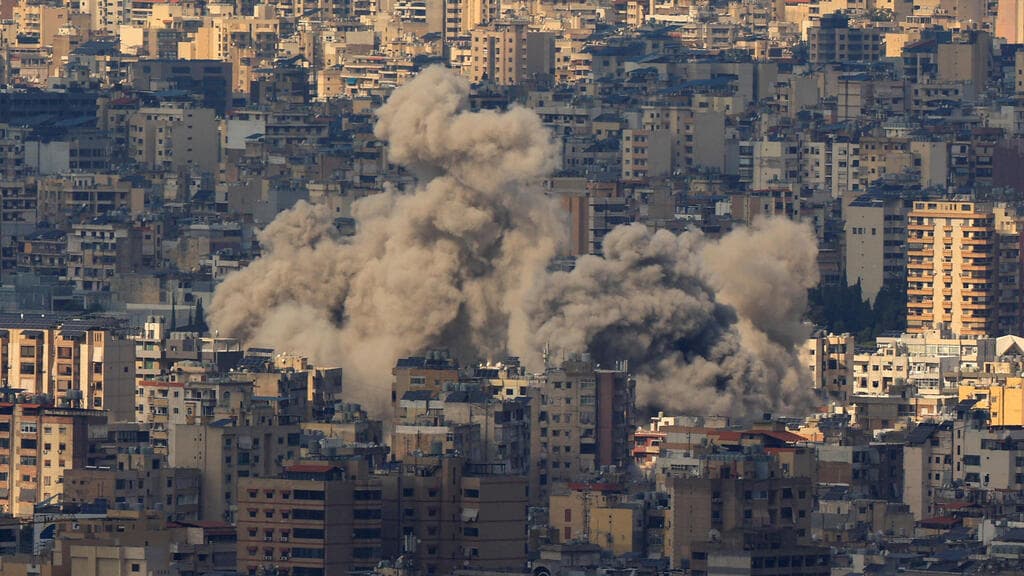 צילום: REUTERS/Thaier Al-Sudani תקיפות צה"ל בבלבנון