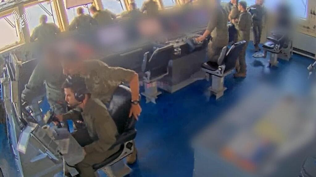 צילום: דובר צה"ל תיעוד מתקיפות בלבנון של כוחות צה"ל מזרוע הים בשיתוף פעולה של חיל האוויר ואגף המודיעין