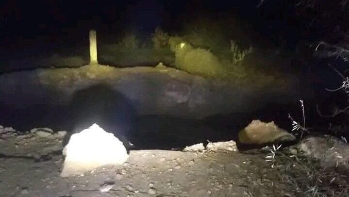 משרד ההגנה הסורי פרסם כי ישראל תקפ אווירית גשרים בנהר האורונטס ובכבישים בגבול סוריה - לבנון באזור אל-קוסייר
