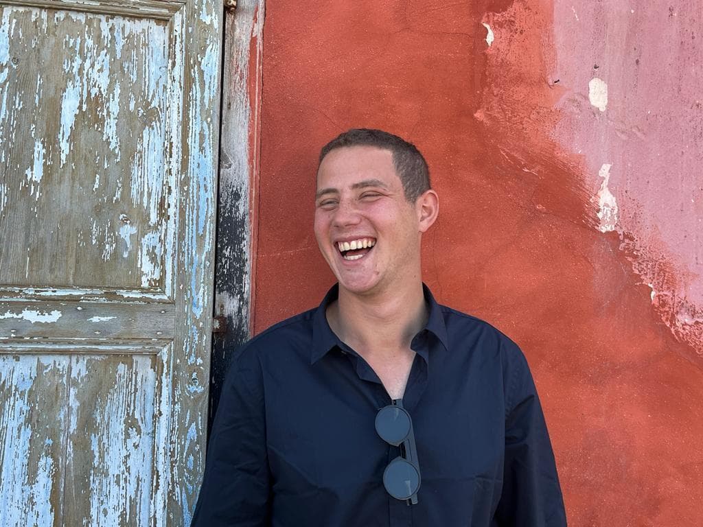 עומר נאוטרה