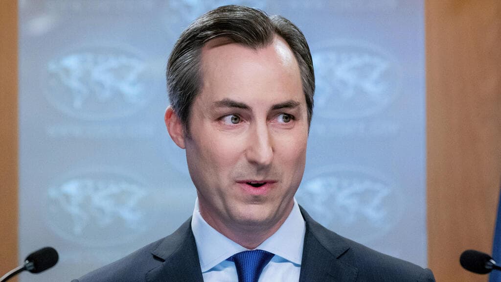 מילר (צילום: AP Photo/Nathan Howard, File) דובר מחלקת המדינה האמריקנית מתיו מילר