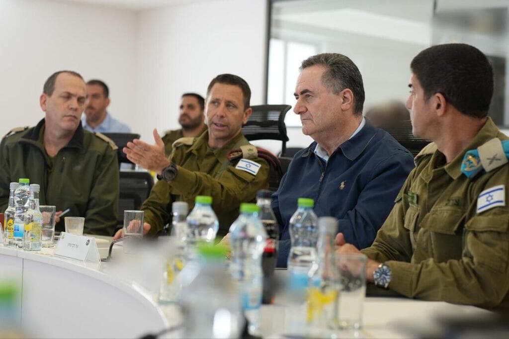 ישראל כ"ץ בביקור בפיקוד המרכז