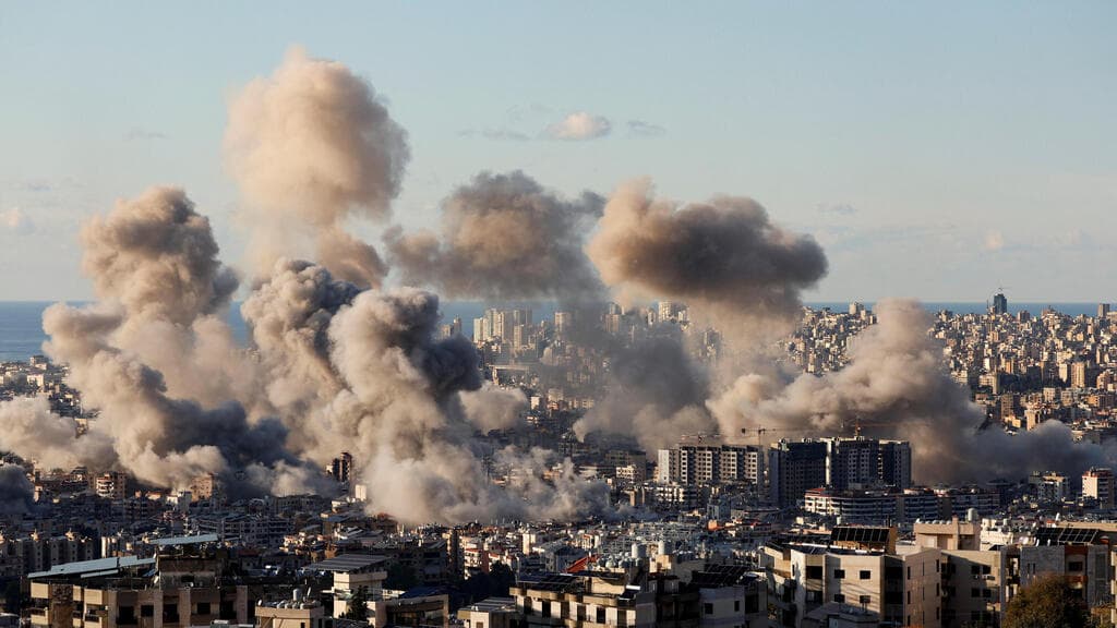 צילום: REUTERS/Mohamed Azakir/רויטרס חגורת אש בביירות
