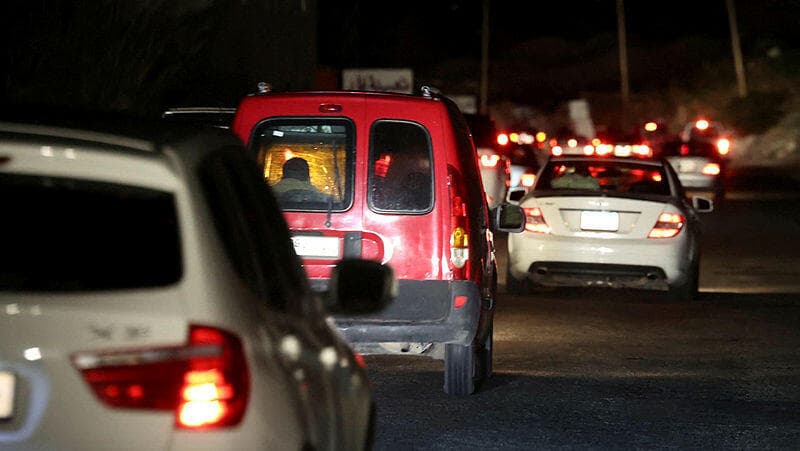 עשרות עקורים בדרום לבנון חוזרים (צילום: רויטרס) דרום לבנון עקורים הפסקת אש תושבים לחזור חוזרים