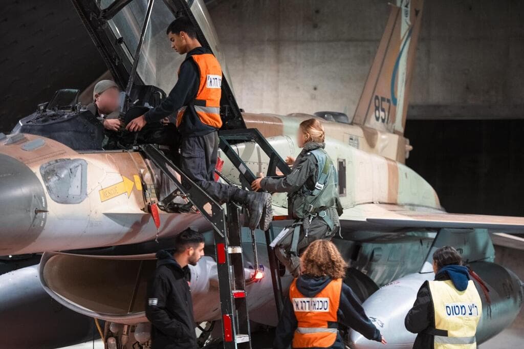 התארגנות ויציאת כוחות חיל האוויר לתקיפה בתימן