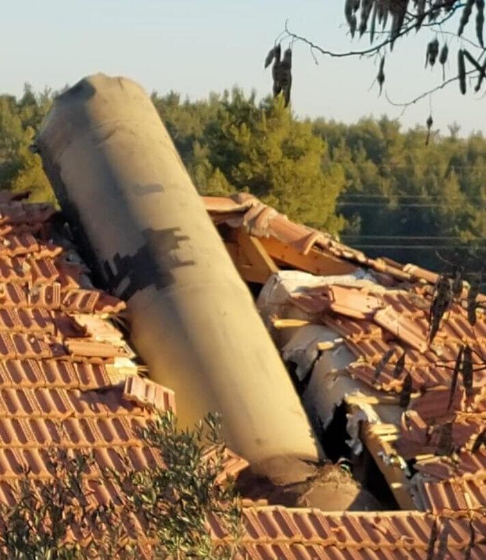 חלקי יירוט פגעו בגגות בתים במבוא ביתר וצור הדסה