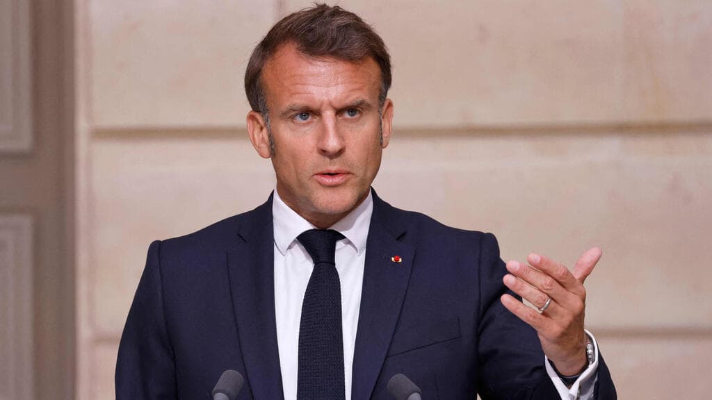 מסיבת עיתונאים בין נשיא צרפת לקנצלר של גרמניה