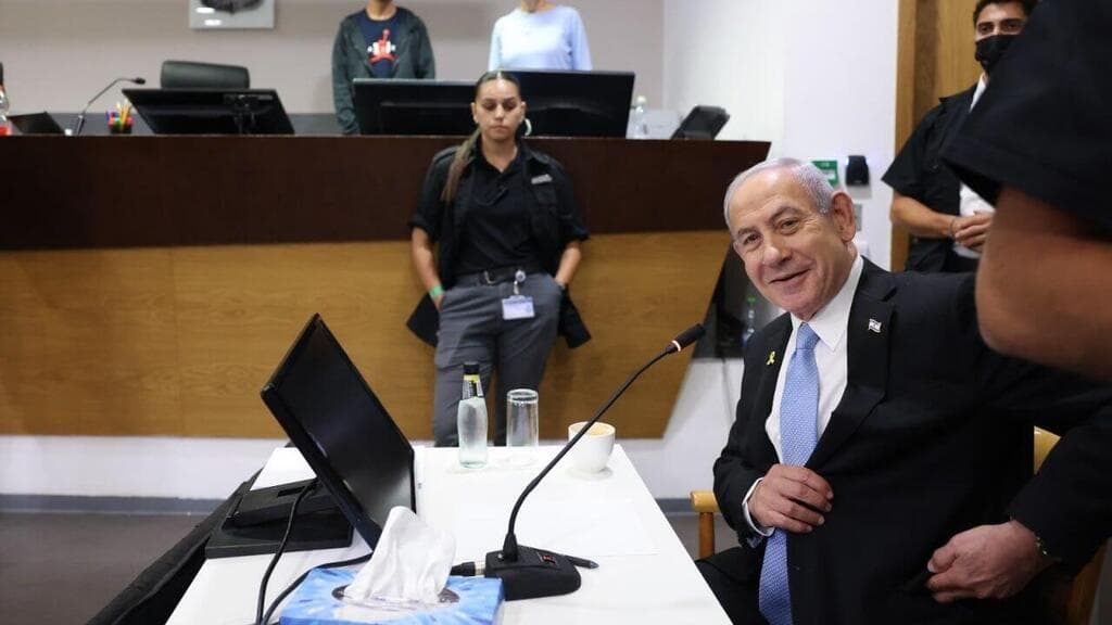 צילום: מוטי מילרוד נתניהו נכנס לדיון החקירה הנגדית