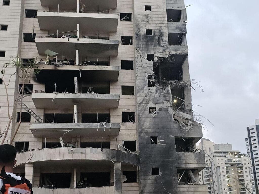 נפילה בפתח תקווה