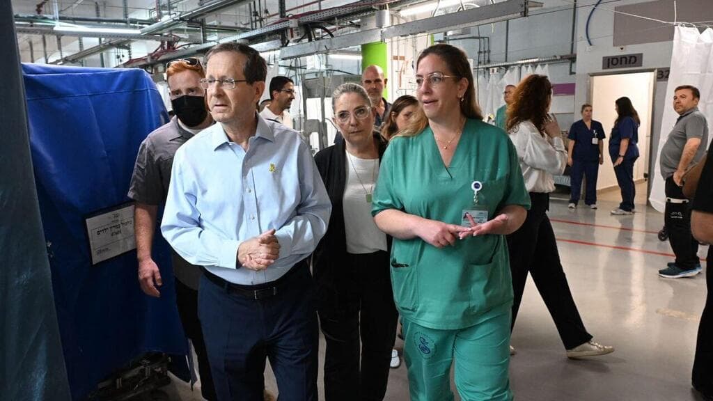 נשיא המדינה ביקר בבית החולים התת קרקעי שהוקם במרכז הרפואי שיבא