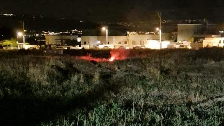 שריפה בעמק המעיינות לאחר נפילת חלקי הכטב"ם שיורט