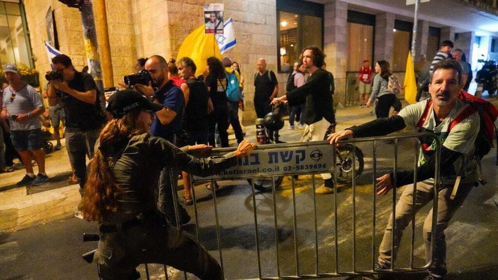 צילום: שלו שלום מחאת להחזרת החטופים בירושלים