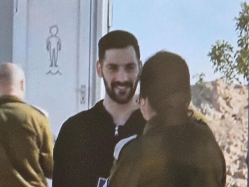 גלי ברמן ב רעים עם כוחות צה"ל