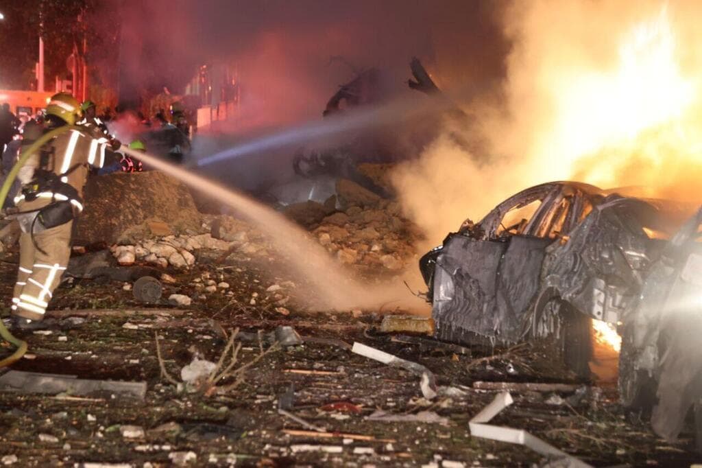 צילום: מוטי קמחי זירת הנפילה בתל אביב