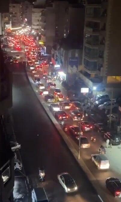 בורחים מהדאחייה אזרחים עוזבים את הדאחייה בעקבות התקיפות