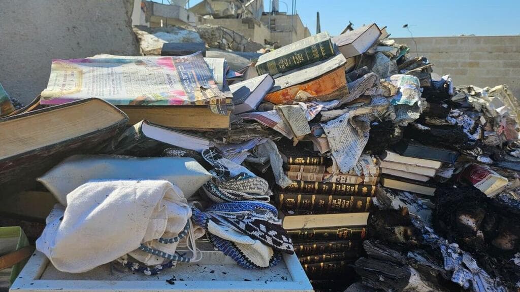 הזירה בבית שמש (צילום: חיים צח/לע״מ) הנשיא בזירת הנפילה בבית שמש