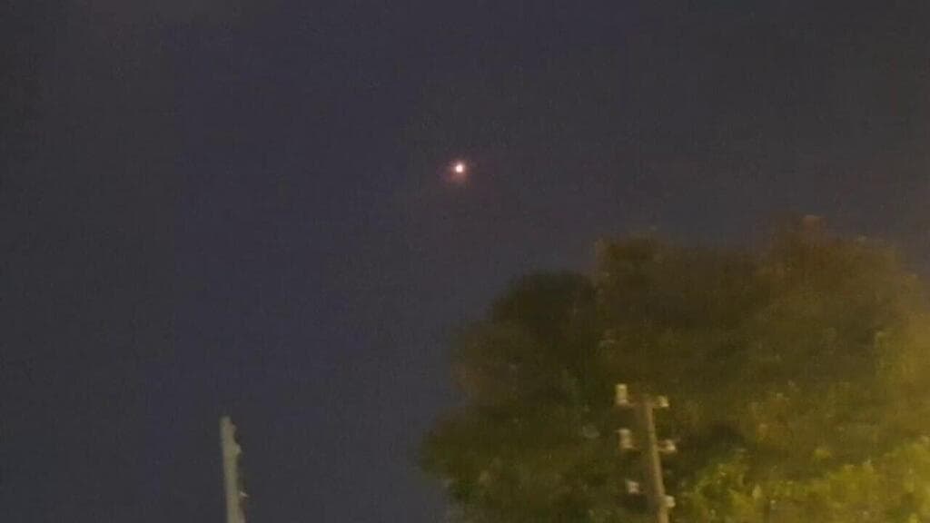 תיעוד: טיל איראני בשמי פרדסיה