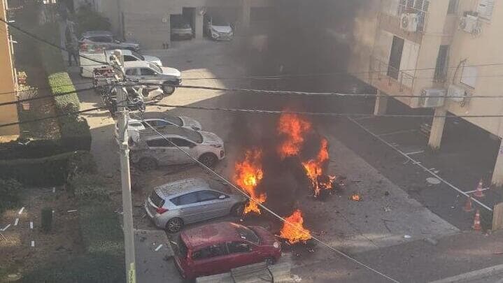 תיעוד נוסף מבני ברק (צילום: לפי סעיף 27א לחוק זכויות יוצרים) זירת הפגיעה בבני ברק