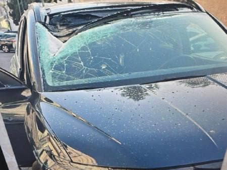 רכב שנפגע מרסיס בירושלים