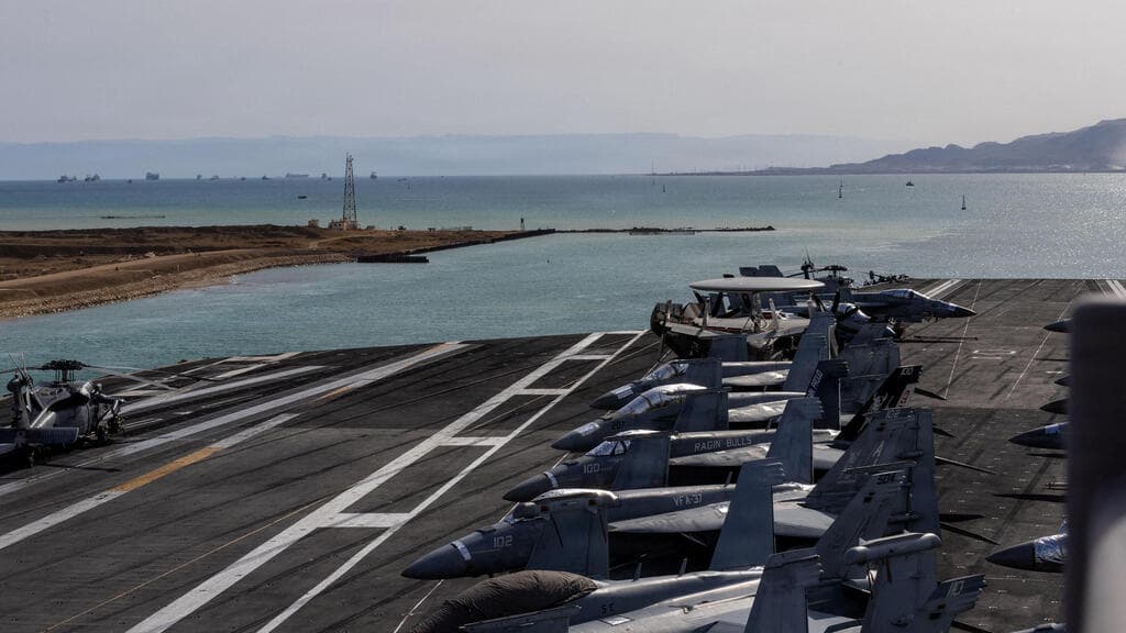 נושאת המטוסים ג'רלד פורד עזבה את הים התיכון, ועברה דרך תעלת סואץ