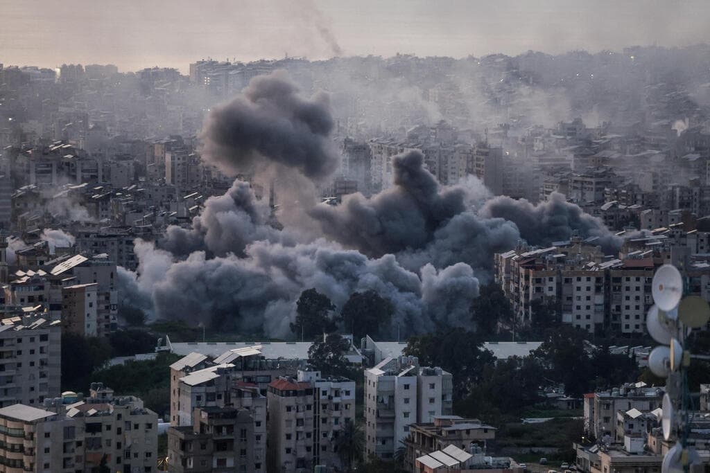 תקיפות בדאחייה ביירות