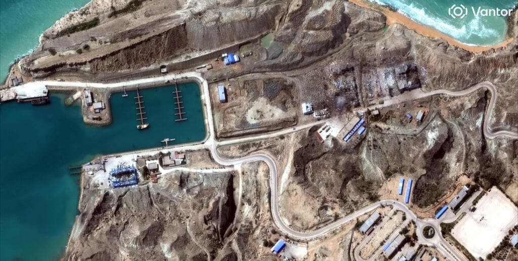 הרס בבסיס בצי של איראן