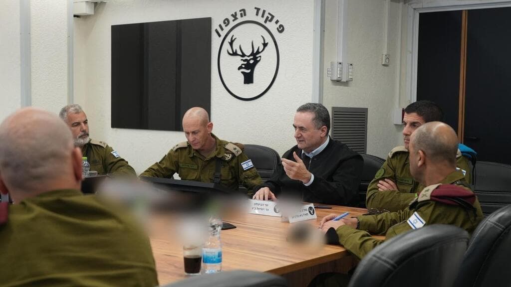 שר הביטחון בפיקוד צפון (צילום: אלעד מלכה, משרד הביטחון) שר הביטחון בפיקוד צפון