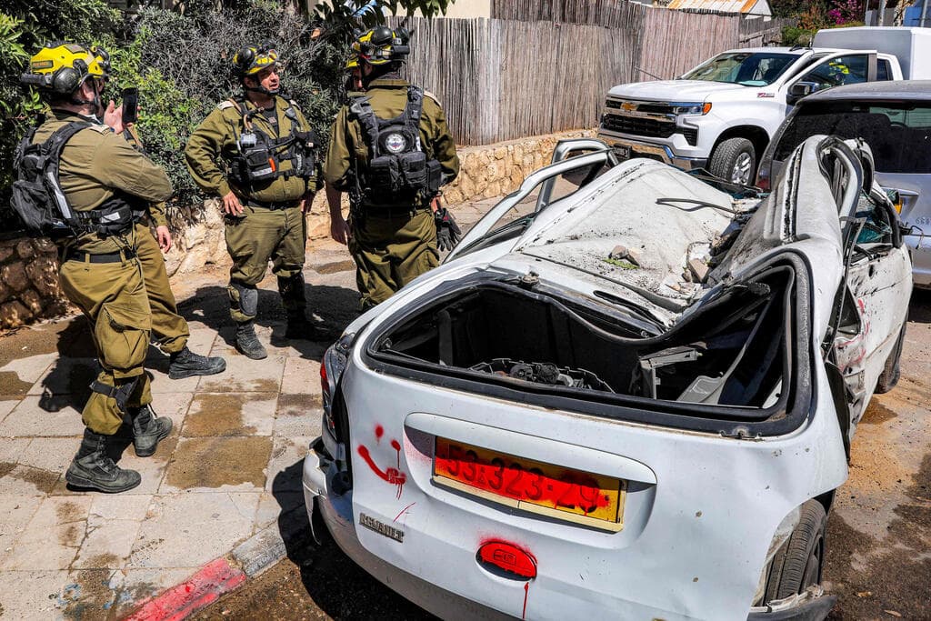 בת ים (צילום: Jack GUEZ / AFP) זירת נפילת הרסיס בבת ים