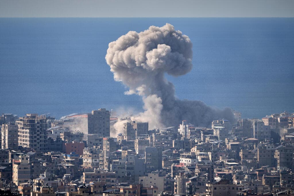 דאחייה ביירות לבנון עשן תקיפות צה"ל