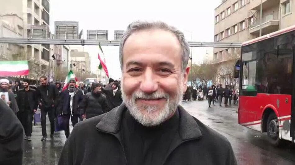 עראקצ'י בחגיגות יום ירושלים באיראן, שלשום שר החוץ של איראן עבאס עראקצ'י בחגיגות יום ירושלים באיראן