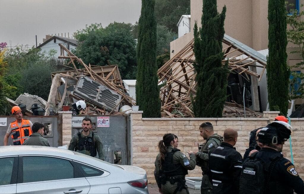 פגיעה ישירה בנס ציונה