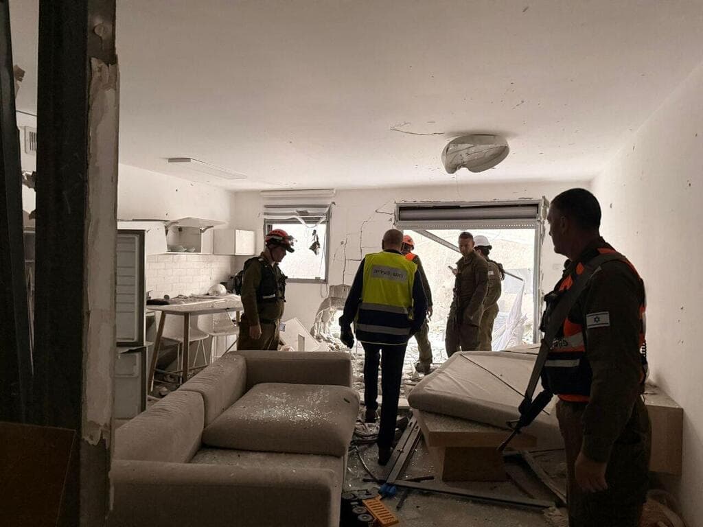 פגיעה ישירה באילת