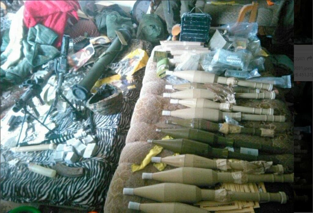 אמצעי הלחימה שאותרו (צילום: דובר צה"ל) אמצעי הלחימה שאותרו