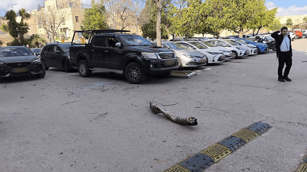 זירת נפילה בירושלים נפילת רסיס בירושלים