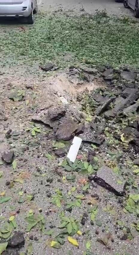 אחת מזירות הנפילה בראשל"צ (צילום: שימוש לפי סעיף 27א בחוק זכויות יוצרים) אחת מזירות הנפילה בראשון