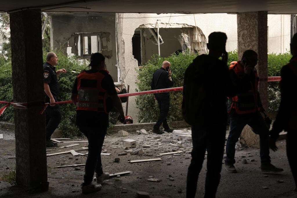 פגיעה בבניין במרכז