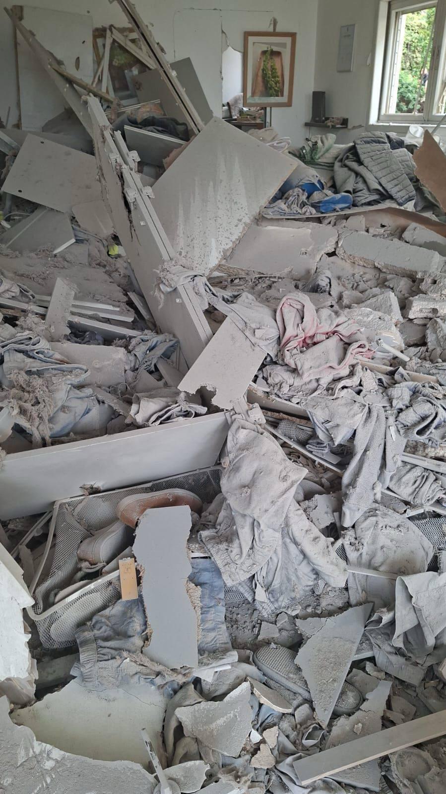 פגיעה בבניין במרכז