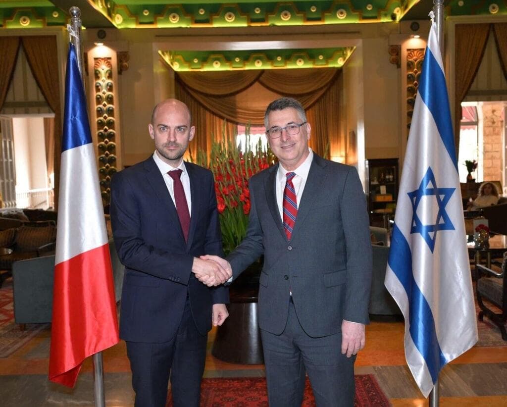שר החוץ גדעון סער מארח את שר החוץ של צרפת ז׳אן נואל בארו בירושלים