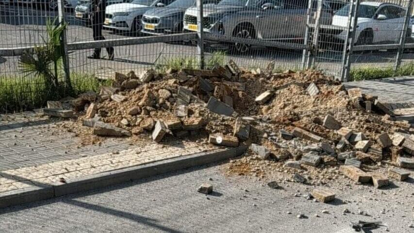 נפילה בחולון