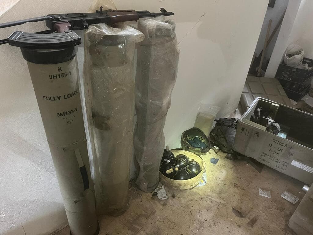 צילום: דובר צה"ל עמדת טילי נ"ט ואמצעי הלחימה שאותרו
