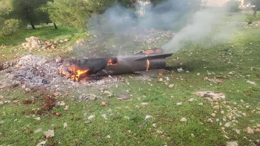 צילום: שימוש לפי סעיף 27 א' לחוק זכויות יוצרים נפילת שברי מיירט בצפת