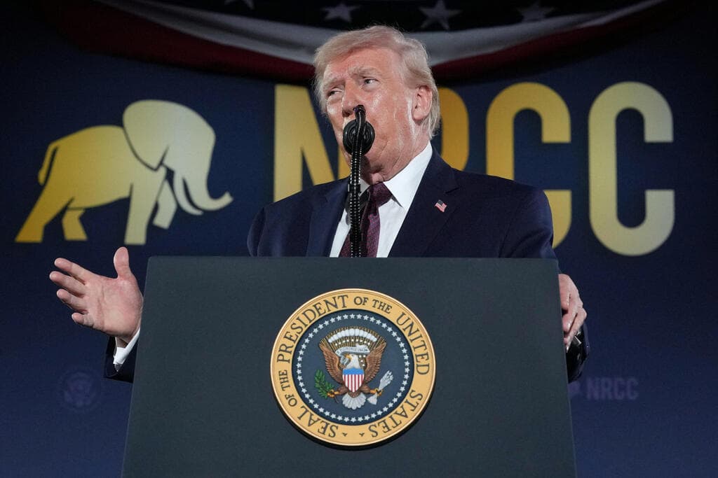 טראמפ באירוע בוושינגטון (צילום: REUTERS/Ken Cedeno) טראמפ באירוע בוושינגטון