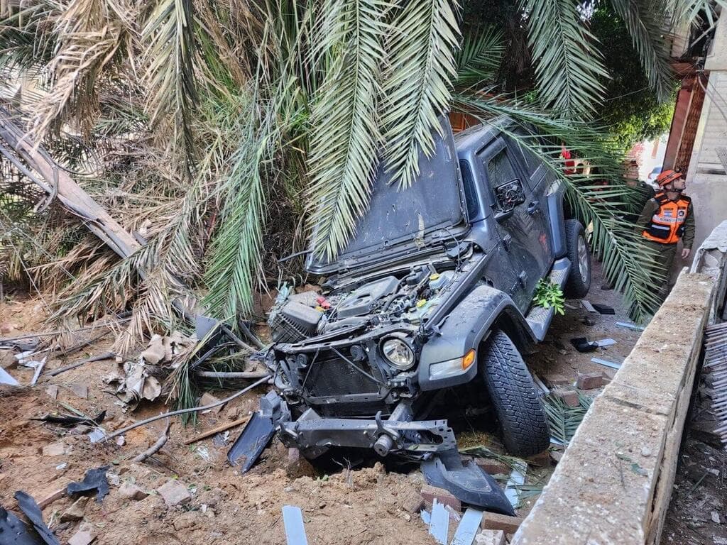 הרס בתל אביב כתוצאה מנפילת רסיס