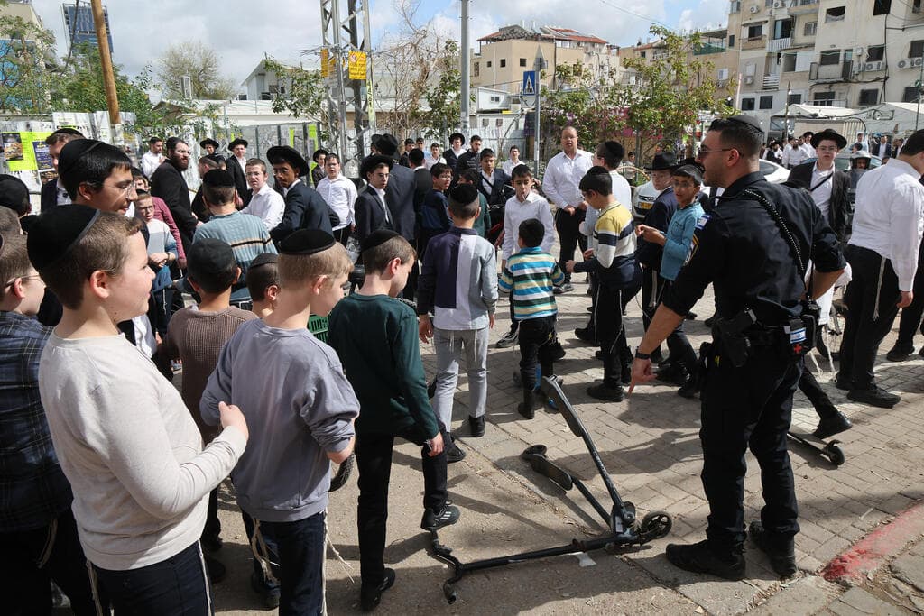 בית הכנסת שנפגע בבני ברק