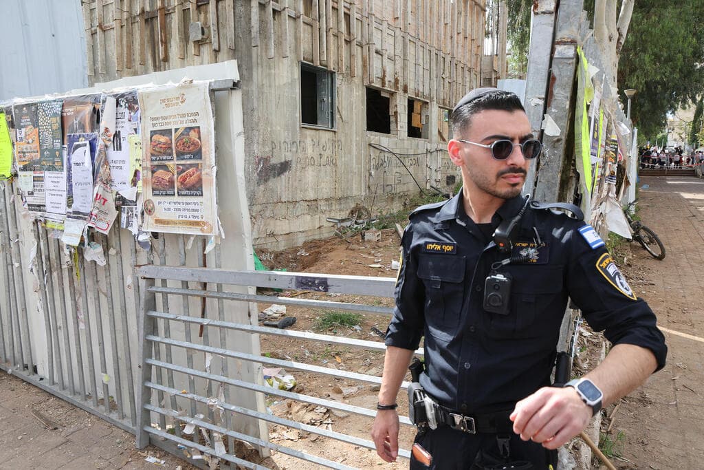 בית הכנסת שנפגע בבני ברק