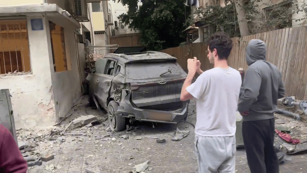 פגיעה בתל אביב (צילום: יובל קרני) פגיעה בתל אביב