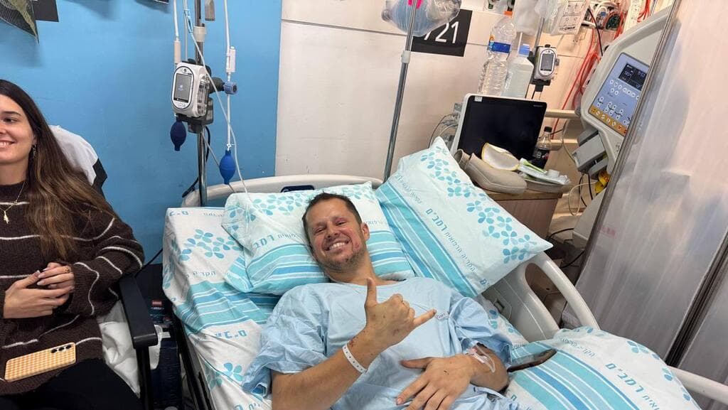רס"ן בועז תמם בבית החולים (צילום: איתן גליקמן) רס"ן בועז תמם שאיבד את רגלו בלחימה בלבנון