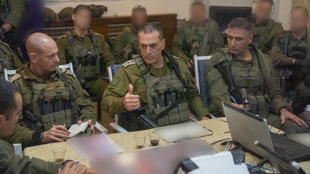 הרמטכ"ל בדרום לבנון (צילום: דובר צה"ל) הרמטכ"ל בדרום לבנון